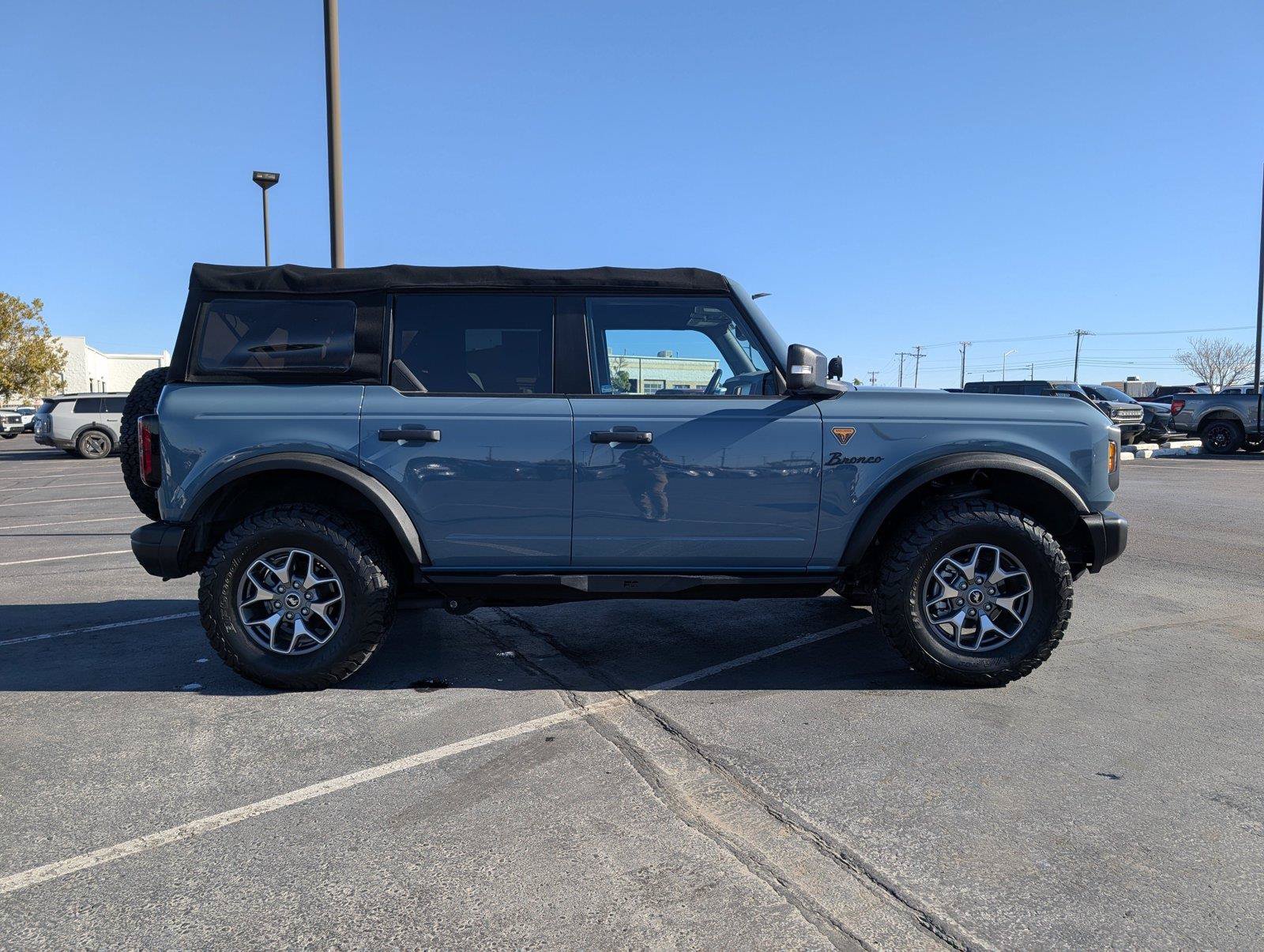 Certified 2022 Ford Bronco 4-Door AWD/4WD image 5