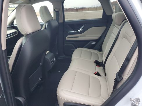 New 2026 Lincoln Corsair Premiere image 25