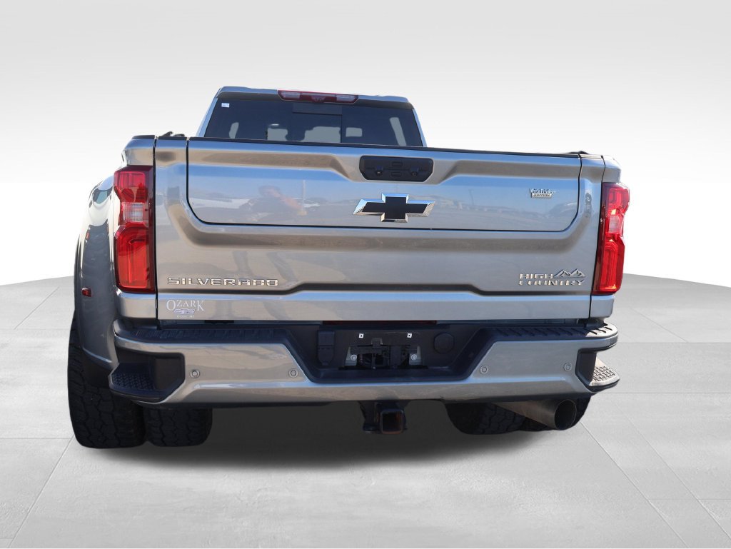 Used 2025 Chevrolet Silverado 3500 High Country w/ High Country Premium Package AWD/4WD image 17
