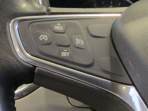 Used 2019 Chevrolet Equinox LT image 27