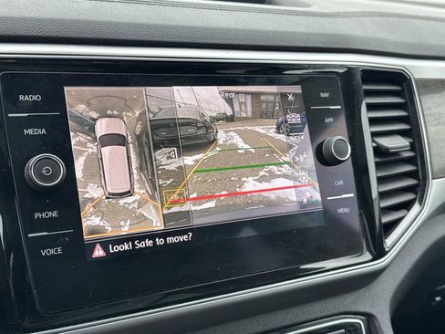 Used 2018 Volkswagen Atlas SEL Premium image 25