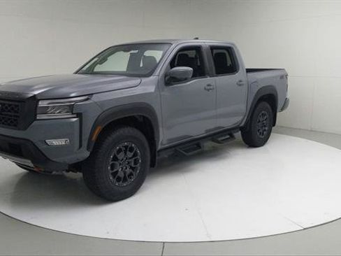 Used 2023 Nissan Frontier PRO-4X w/ Pro-4X Premium Package AWD/4WD image 3