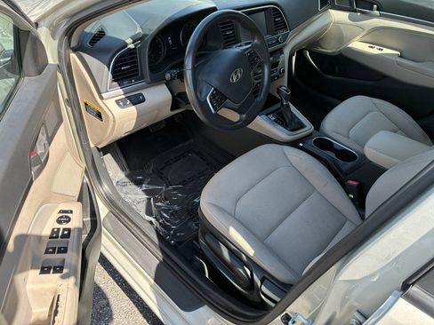 Used 2017 Hyundai Elantra SE w/ SE A/T Tech Package 03 image 7