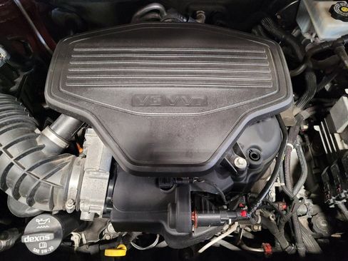 Used 2019 GMC Acadia SLT image 30