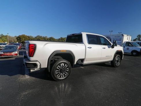 Used 2024 GMC Sierra 2500 Denali Ultimate image 10