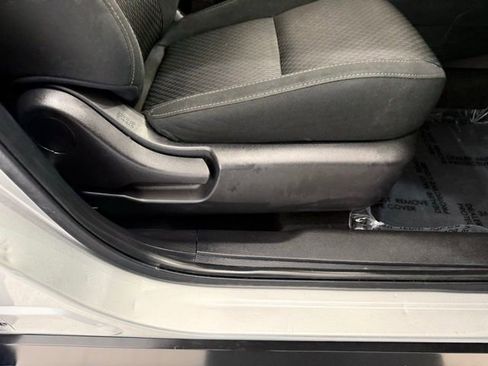 Used 2022 Mitsubishi Outlander ES image 19