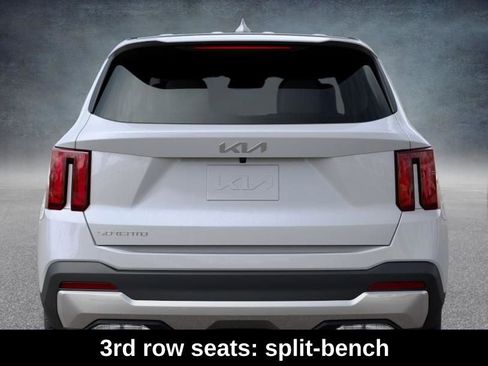 Used 2026 Kia Sorento LX FWD image 17