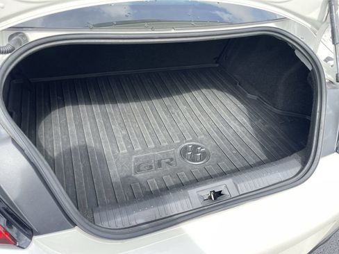 Used 2022 Toyota GR86 Premium w/ ALL Weather Mat Package (TMS) RWD image 33