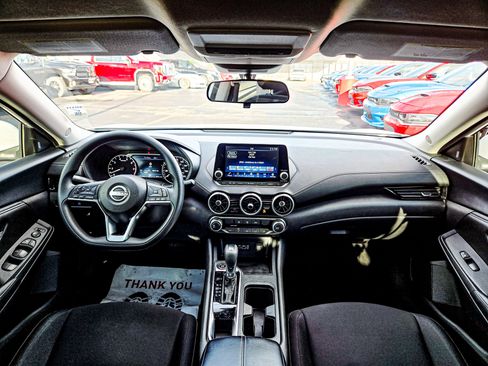 Used 2024 Nissan Sentra SV image 16