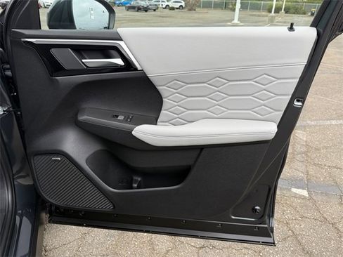 New 2025 Mitsubishi Outlander SEL image 26