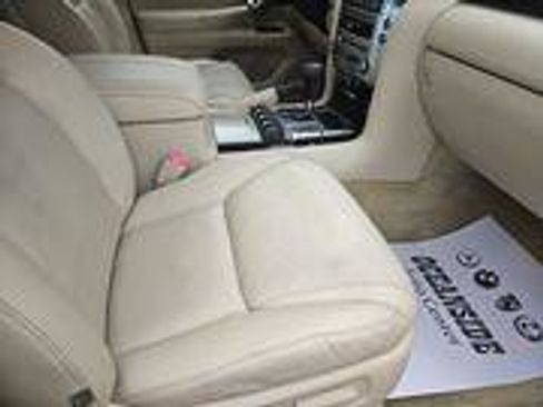 Used 2013 Lexus LX 570 4WD image 30
