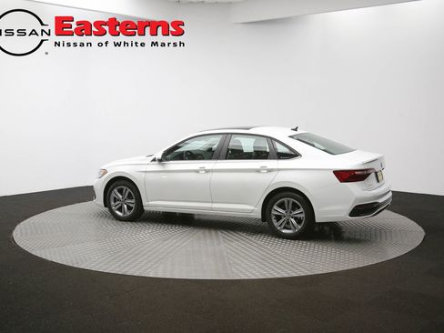 Used 2023 Volkswagen Jetta SE w/ Panoramic Sunroof Package image 80
