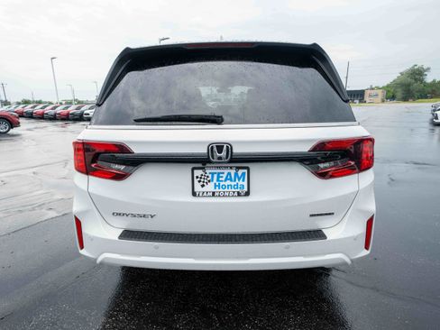 Certified 2025 Honda Odyssey Touring image 5