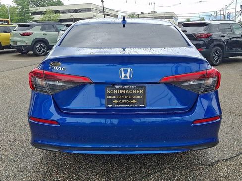 Used 2022 Honda Civic EX image 5