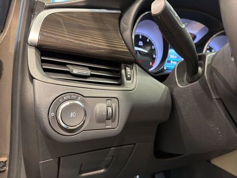 Used 2019 Buick Envision Essence image 15