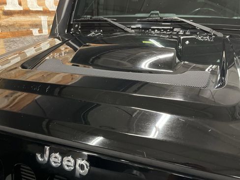 Used 2018 Jeep Wrangler Unlimited Rubicon w/ Cold Weather Group AWD/4WD image 65