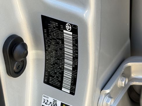 Certified 2025 Toyota Corolla LE FWD image 30