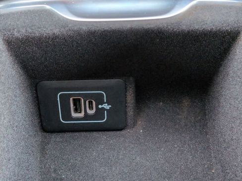 Used 2024 Maserati Grecale GT image 31