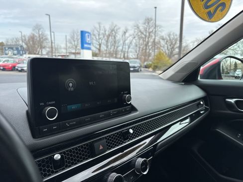 Used 2024 Honda Civic EX-L image 18