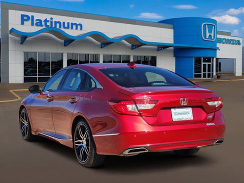 Used 2022 Honda Accord Touring image 5