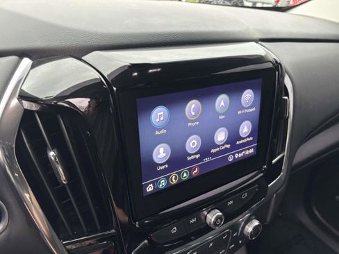 Used 2021 Chevrolet Traverse RS image 22