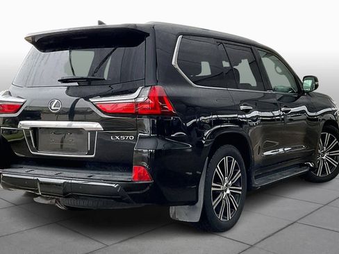 Used 2020 Lexus LX 570 4WD w/ 3rd Row & Luxury Pkg image 12