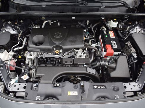 Used 2020 Toyota RAV4 XLE image 9