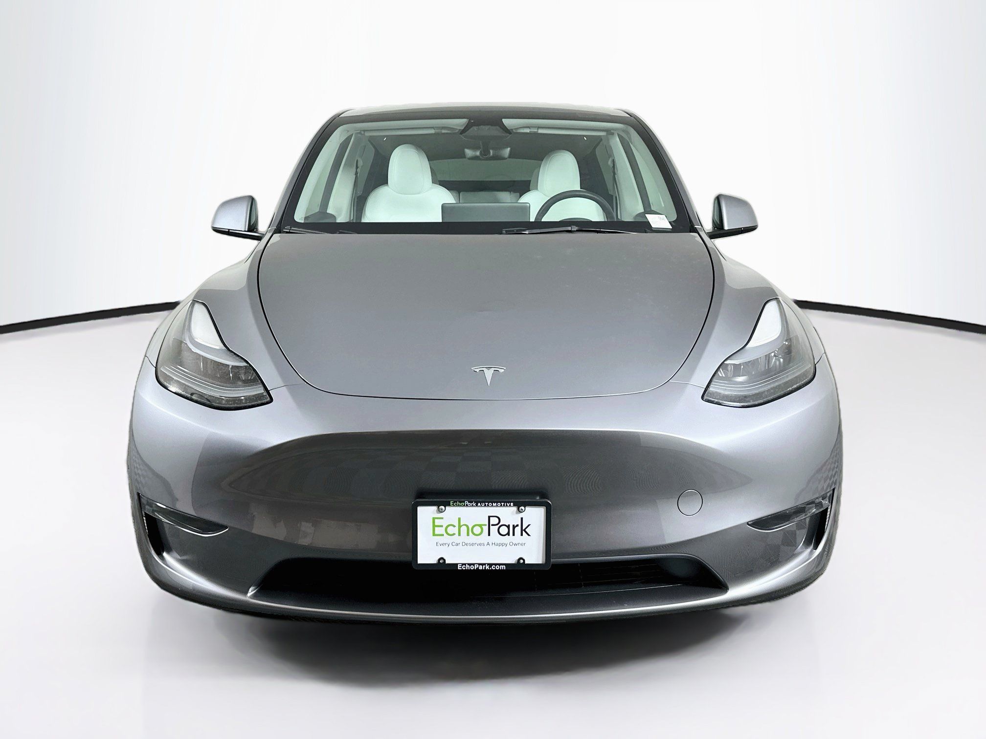 Used 2025 Tesla Model Y Long Range RWD image 2