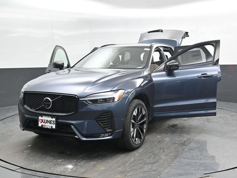 New 2026 Volvo XC60 B5 Plus w/ Climate Package AWD/4WD image 45