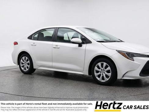 Used 2025 Toyota Corolla LE FWD image 1