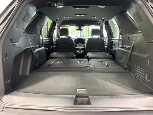Used 2023 Chevrolet Traverse LT w/ LT Premium Package AWD/4WD image 54