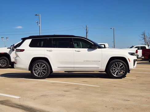 New 2026 Jeep Grand Cherokee L Summit image 10