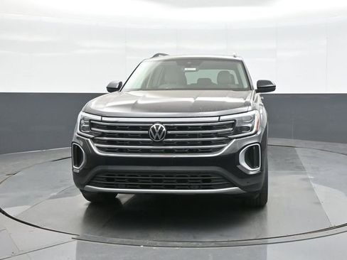 New 2026 Volkswagen Atlas SE image 2