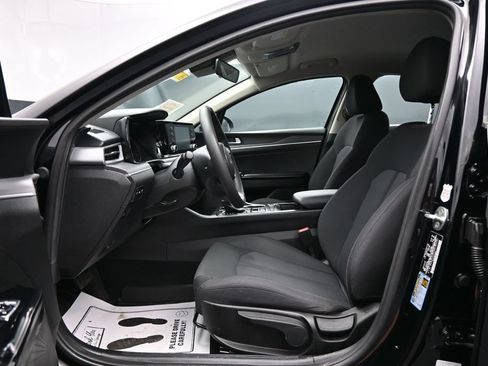 Used 2023 Kia K5 LXS FWD image 9