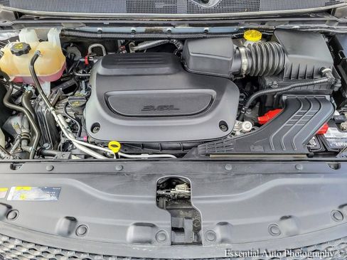 Used 2023 Chrysler Voyager LX FWD image 33