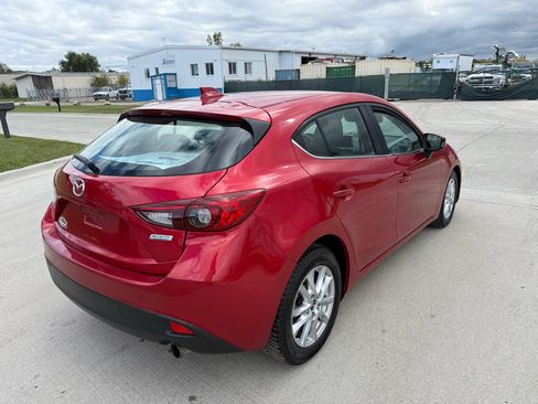 Used 2016 MAZDA MAZDA3 i Touring w/ Popular Equipment Package image 5