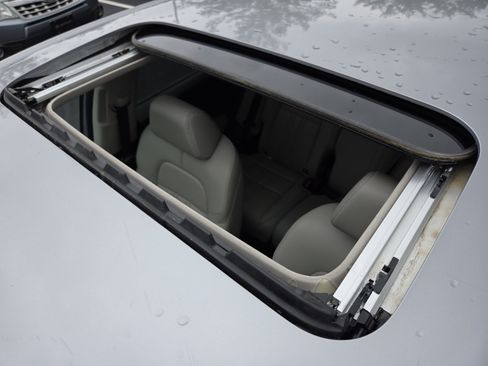 Used 2025 Honda HR-V EX-L image 4