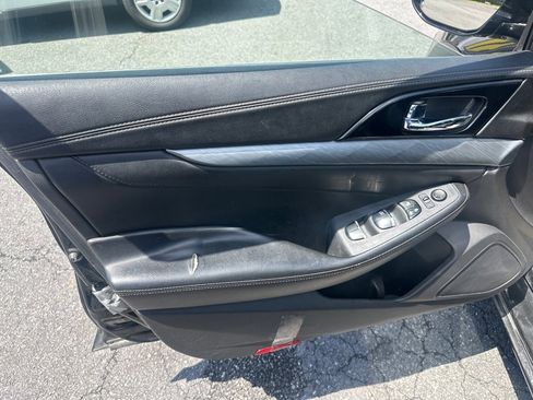 Used 2018 Nissan Maxima 3.5 SV image 22