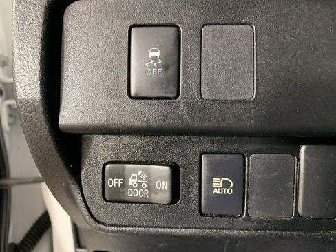 Used 2020 Toyota Tacoma SR image 17