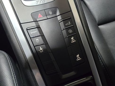 Used 2017 Porsche 718 Cayman S image 16