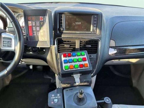 Used 2012 Dodge Grand Caravan Crew w/ Crew Value Pkg image 23