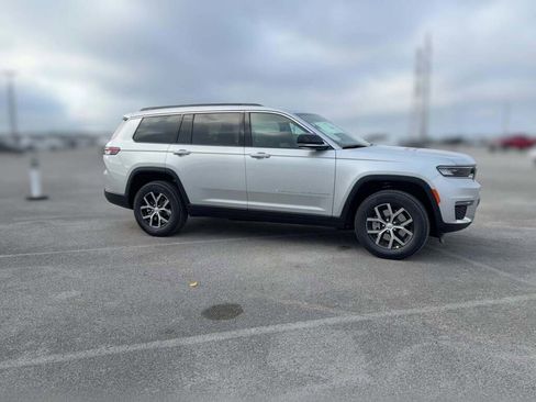 New 2025 Jeep Grand Cherokee L Limited image 15