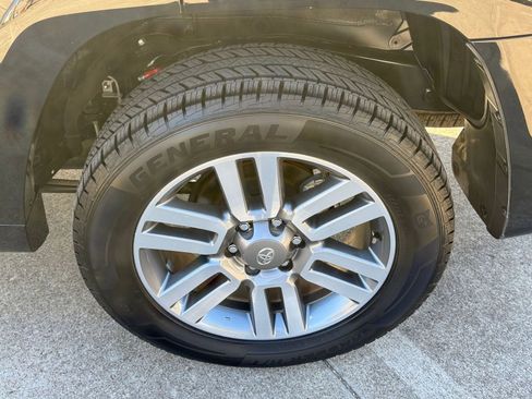 Used 2024 Toyota 4Runner TRD Sport image 30