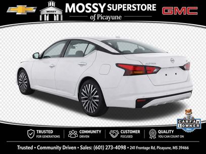Used 2024 Nissan Altima 2.5 SV