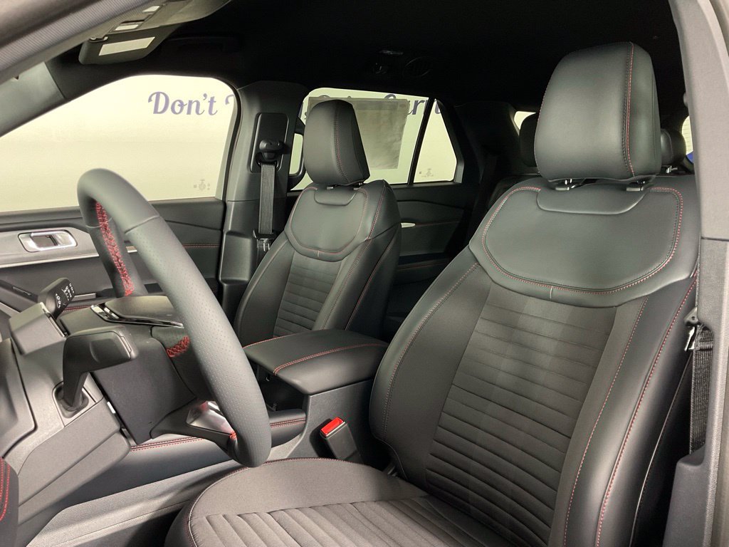 New 2027 Ford Explorer ST-Line w/ Premium Package RWD image 14