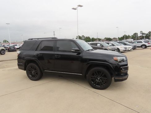 Used 2020 Toyota 4Runner Nightshade AWD/4WD image 7