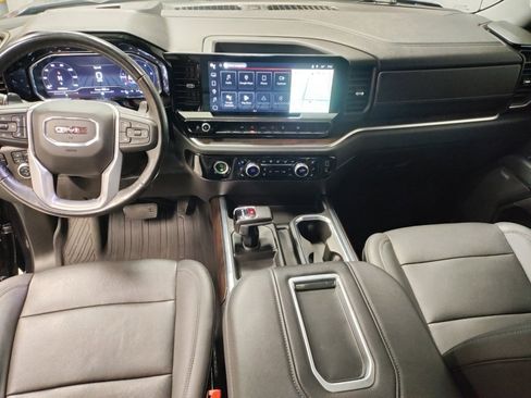 Certified 2022 GMC Sierra 1500 SLT w/ SLT Convenience Package image 31