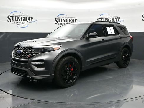Used 2020 Ford Explorer ST w/ ST Street Pack image 3