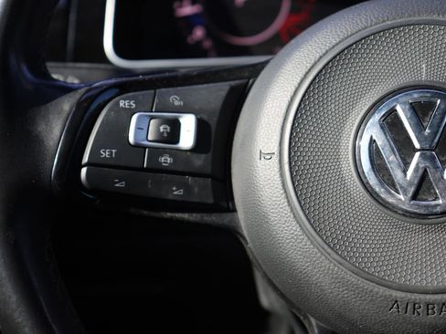 Used 2019 Volkswagen Golf 4-Door image 32