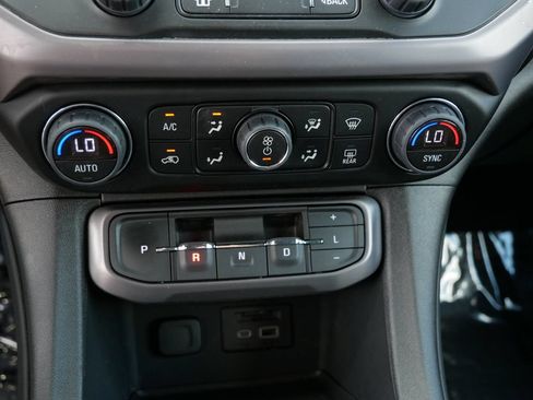 Used 2023 GMC Acadia AT4 w/ Technology Package AWD/4WD image 22